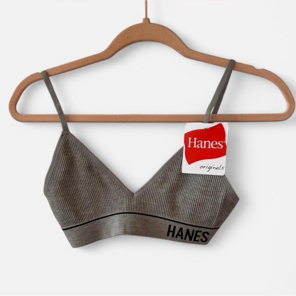 Grey Hanes ribbed bralette #lingerie #bra #hanes #bralette